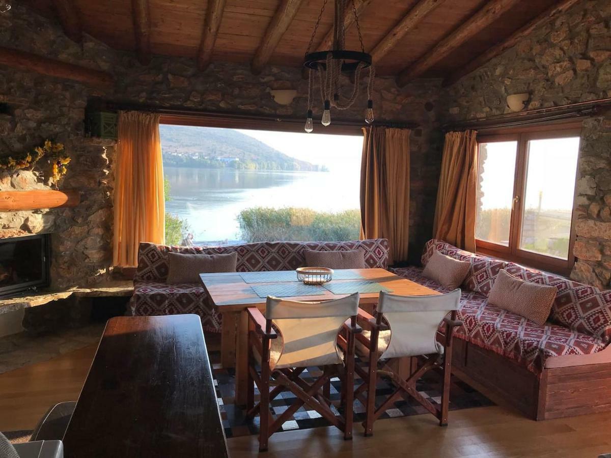 The Little Stone House By The Lake Castória Exterior foto