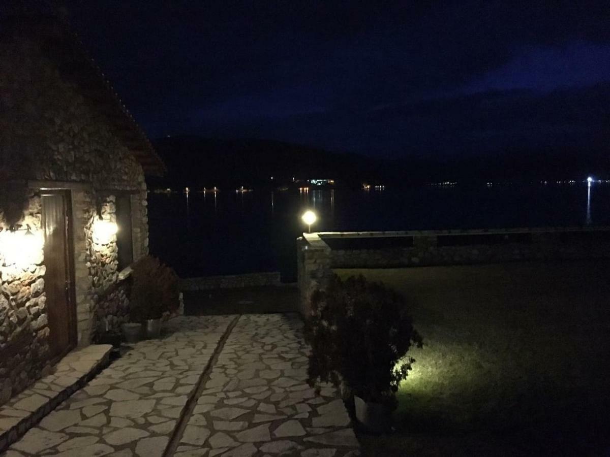 The Little Stone House By The Lake Castória Exterior foto
