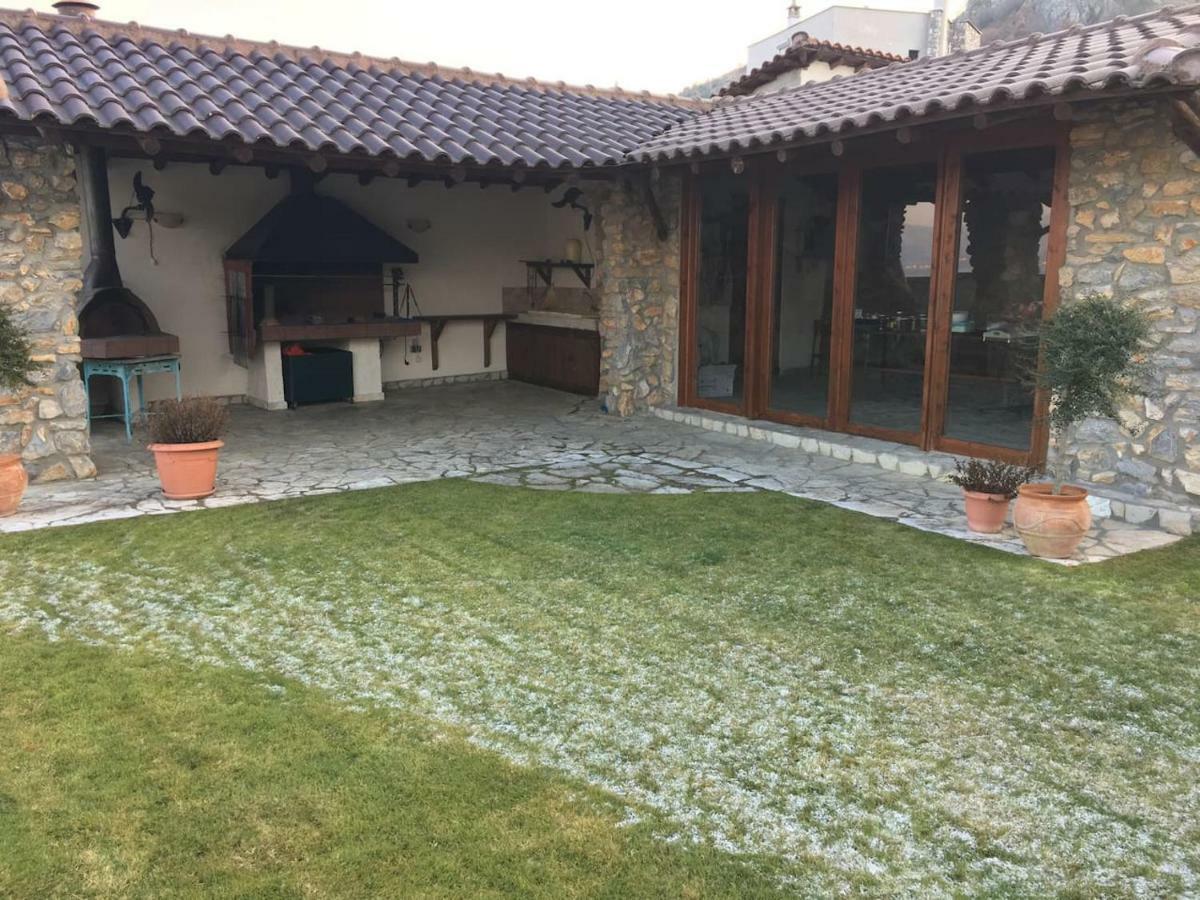The Little Stone House By The Lake Castória Exterior foto